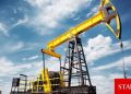 Petrol, jeopolitik belirsizlikle yatay seyretti