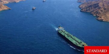 Hürmüz’de abluka delindi: Bir tanker daha boğazı geçti