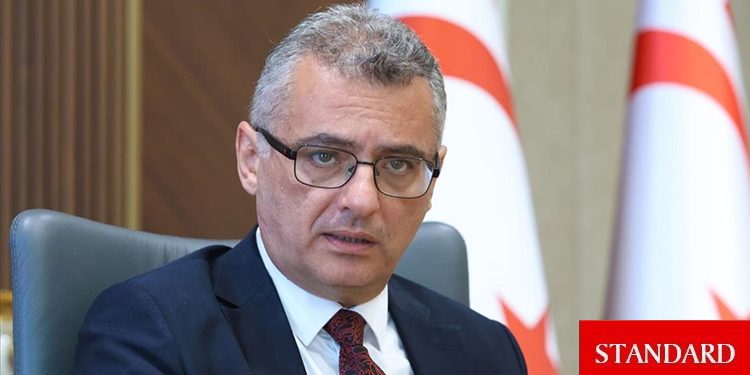 Erhürman: Kıbrıslı Türkler yok sayılarak bu adada çözüm olabileceğini düşünen var mı?