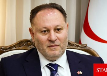 Öztürkler: Fransa sömürgeci geçmişiyle Kıbrıs Türk halkını yok sayamaz