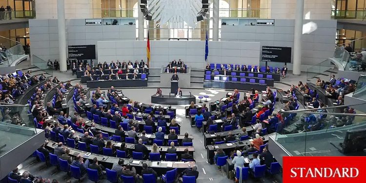 Almanya’dan 2027 bütçesinde 196 milyar Euroluk yeni borçlanma öngörüldü