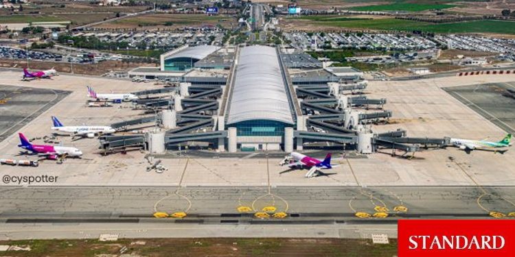 Güney Kıbrıs’ta yolcu trafiğinde azalma