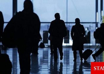 Larnaka ve Baf havalimanlarındaki yolcu trafiği ikiye katlandı