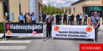 Basın Örgütleri Meclis önünde eylemde