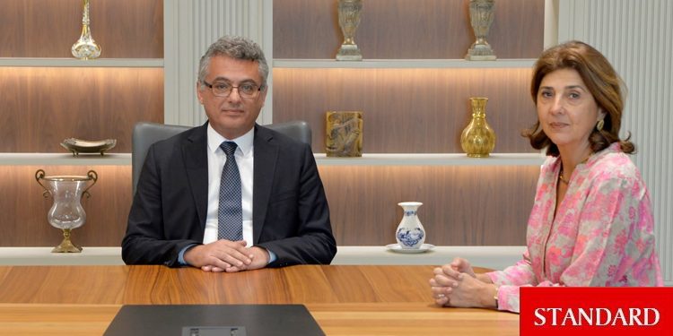 Erhürman, Holguin ile görüştü